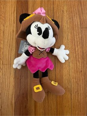 NEW Disney Parks Minnie Mouse pirates of the Caribbean plush stuffed animal toy
